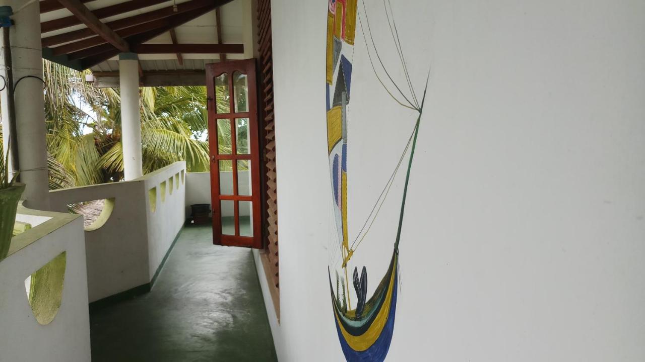 Julie Guest House Tangalle Exterior photo